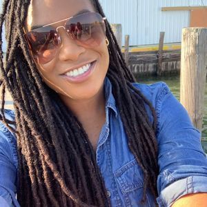 Meet your Posher, Veronica